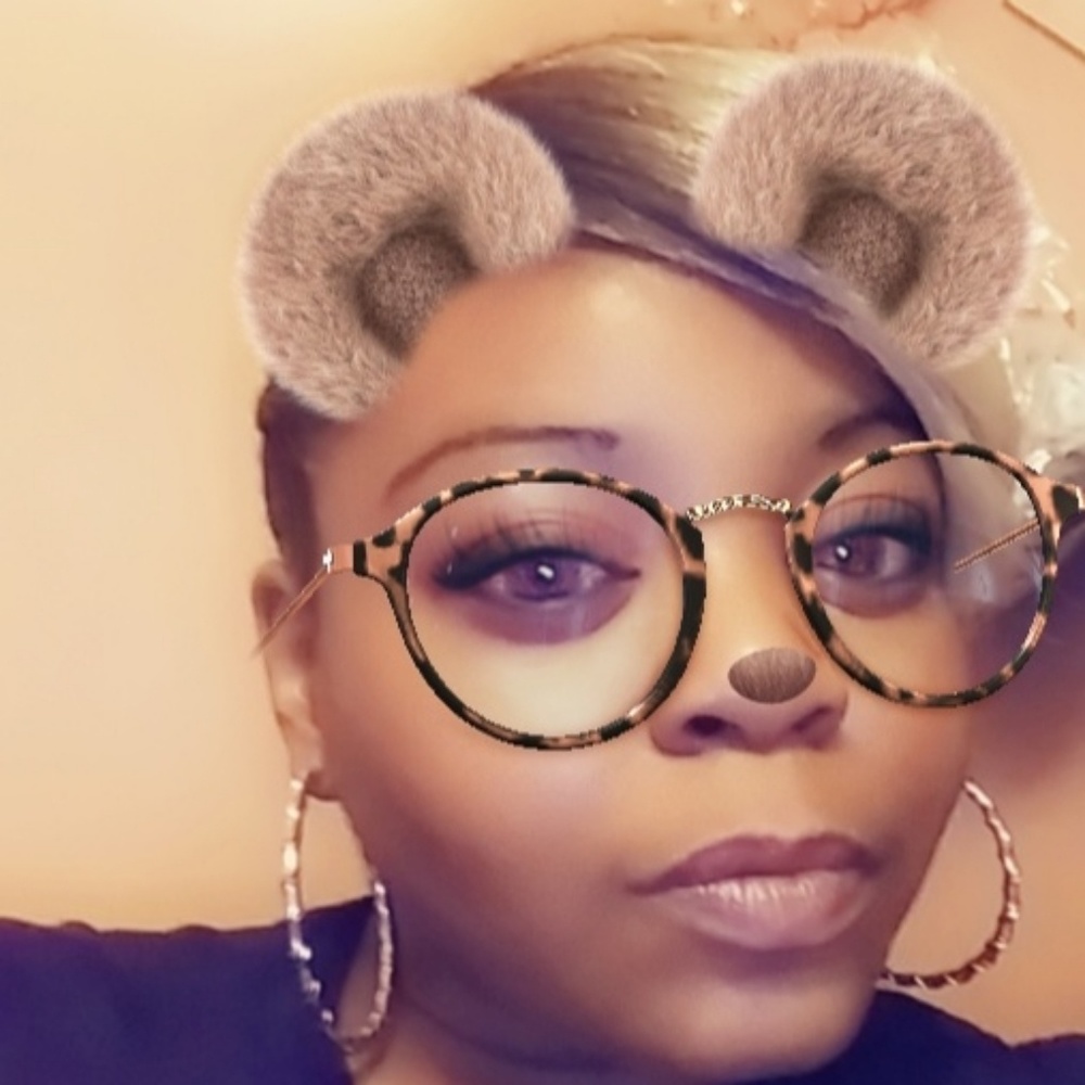 Meet your Posher, Sheneka